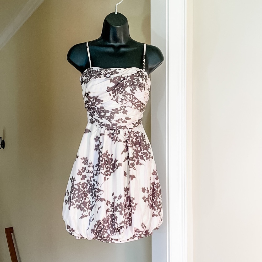 Bcbgmaxazria sz 2 fun print strapless ballon hem